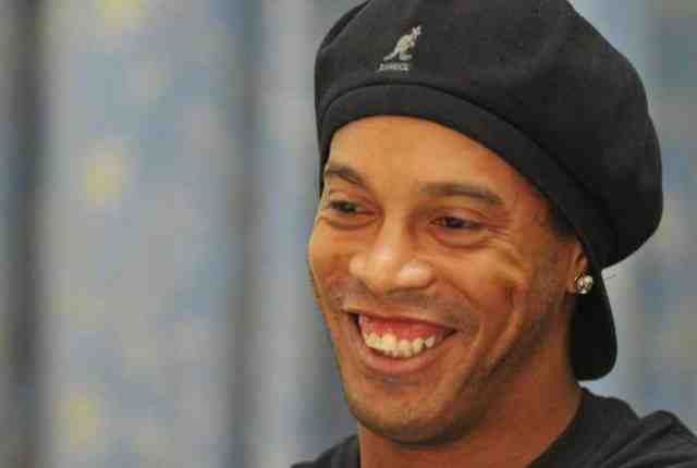 Ronaldinho-Gaucho-640x430 As 14 celebridades eleitas as mais feias do mundo
