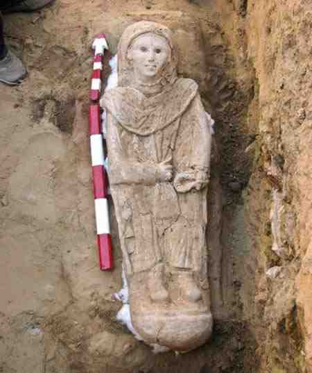 caixao-de-2000-anos-de-idade-foi-encontrado-no-oasis-de-Bahariya Descobertas incríveis de múmias em excelentes condições