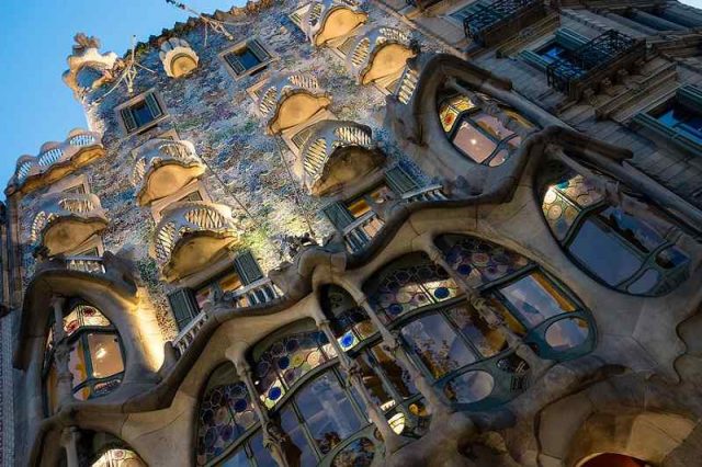 Casa-Batllo-Barcelona-Espanha4-1-640x426 As construções e arquiteturas mais criativas do mundo