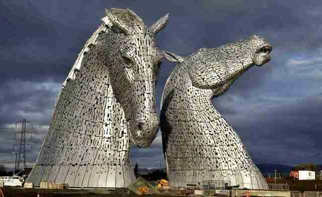 Kelpies-Grangemouth-Escocia-640x392 As estátuas e esculturas mais estranhas do mundo