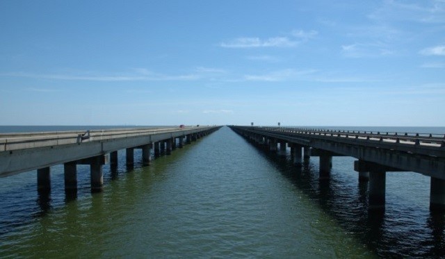 Pontchartrain-Causeway-Louisiana-EUA As pontes mais incríveis e assustadoras do mundo