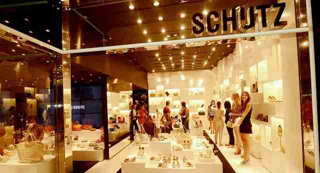 Schutz-nova-york2 As incríveis e luxuosas lojas pelo mundo