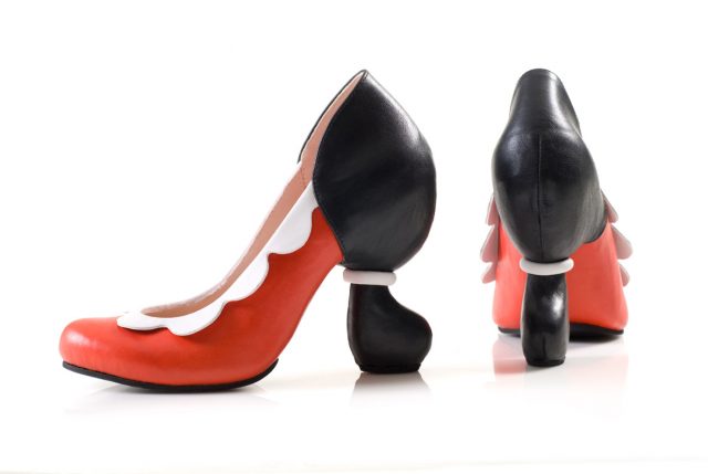 sapatos-bizarros-estranhos34-640x429 Os 70 sapatos femininos mais estranhos do mundo