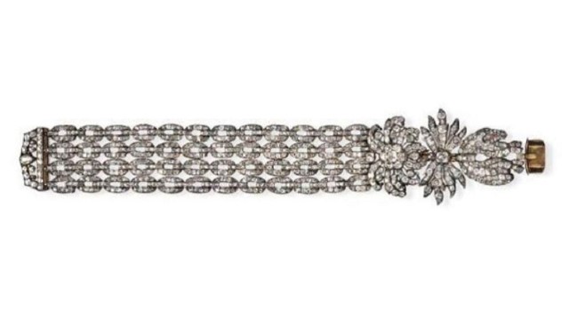 Pulseira-com-raro-diamante-do-seculo-XVIII-em-forma-de-tosao-de-ouro-1 As 10 pulseiras e braceletes mais caras do mundo
