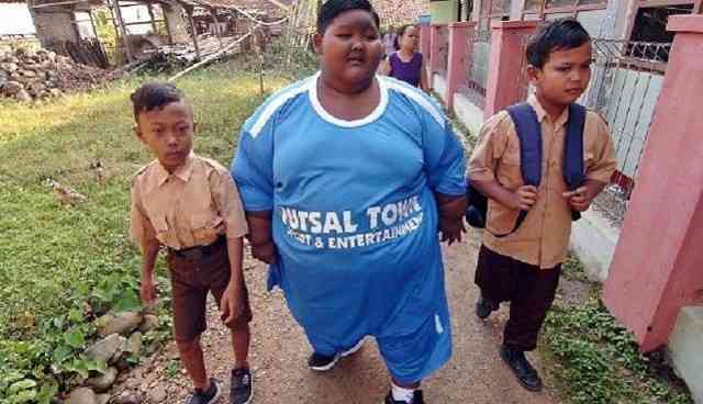 menino-mais-gordo-do-mundo6 Menino mais gordo do mundo tem 10 anos e pesa 192kg