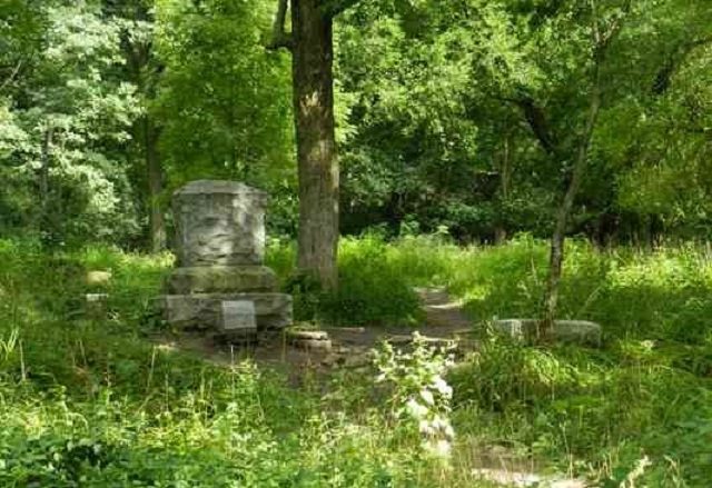Bachelors-Grove-Chicago-USA-640x439 Os 14 cemitérios mais assustadores do mundo