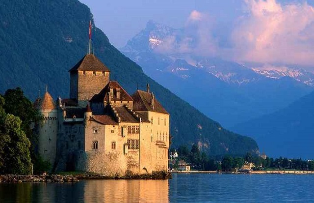 Chillon-Castelo As paisagens mais incríveis da Suiça