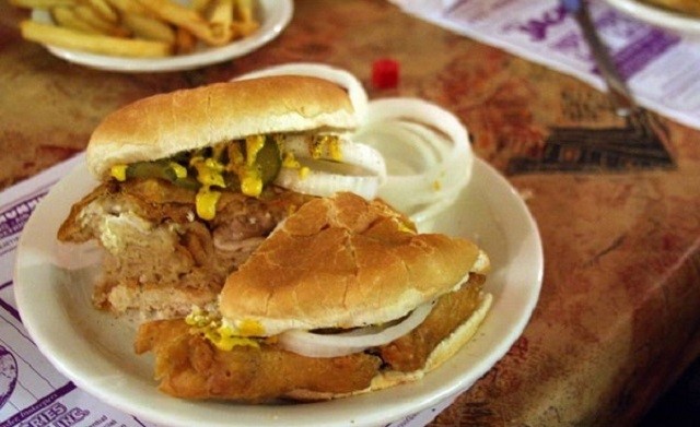 sanduiche-cerebro-frito Veja as comidas mais estranhas do mundo