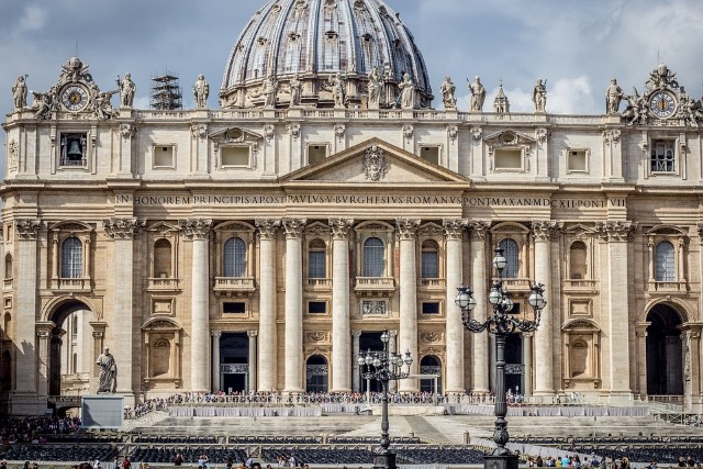 Basilica-de-Sao-Pedro-Vaticano-Italia As 10 igrejas mais famosas do mundo
