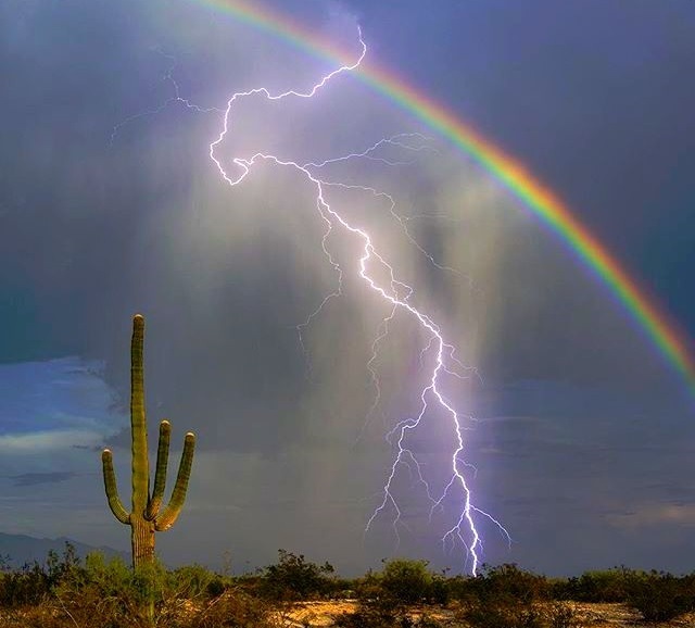 Raio-e-arco-iris-ao-mesmo-tempo As 21 incríveis fotos sem o uso do Photoshop
